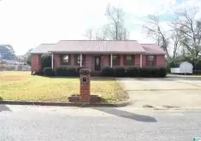 1007 5TH PLACE, SYLACAUGA, Talladega, Alabama, 35150, 21371129, 3 Bedrooms Bedrooms, ,2 BathroomsBathrooms,Single Family Home,For Sale,5TH PLACE,21371129