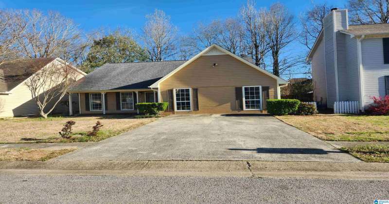 1415 TIMBER CIRCLE, HELENA, Shelby, Alabama, 35080, 21379360, 3 Bedrooms Bedrooms, ,2 BathroomsBathrooms,Single Family Home,For Sale,TIMBER CIRCLE,21379360