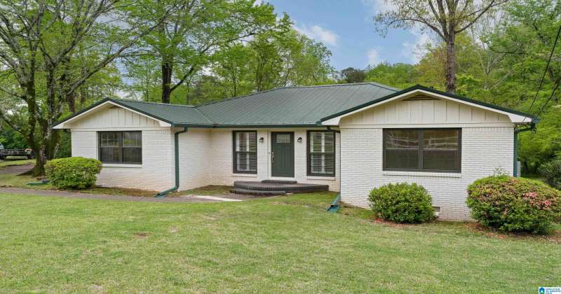 941 SHADY BROOK CIRCLE, HOOVER, Jefferson, Alabama, 35226, 21382752, 3 Bedrooms Bedrooms, ,3 BathroomsBathrooms,Single Family Home,For Sale,SHADY BROOK CIRCLE,21382752