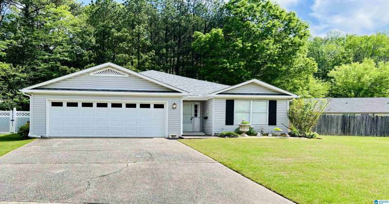 1541 LAKE PARK DRIVE, CENTER POINT, Jefferson, Alabama, 35215, 21383313, 2 Bedrooms Bedrooms, ,2 BathroomsBathrooms,Single Family Home,For Sale,LAKE PARK DRIVE,21383313