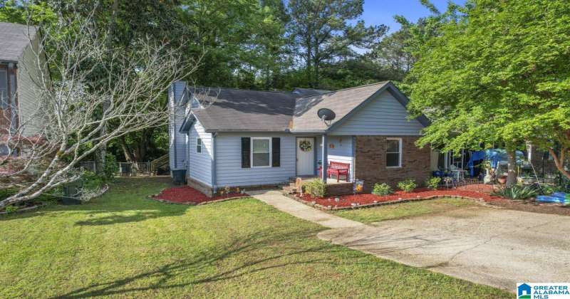 619 CAHABA MANOR TRAIL, PELHAM, Shelby, Alabama, 35124, 21383323, 2 Bedrooms Bedrooms, ,2 BathroomsBathrooms,Townhouse,For Sale,CAHABA MANOR TRAIL,21383323