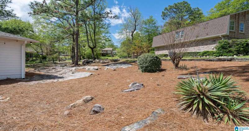 400 SHADESWOOD CIRCLE, HOOVER, Jefferson, Alabama, 35226, 21383446, 4 Bedrooms Bedrooms, ,3 BathroomsBathrooms,Single Family Home,For Sale,SHADESWOOD CIRCLE,21383446