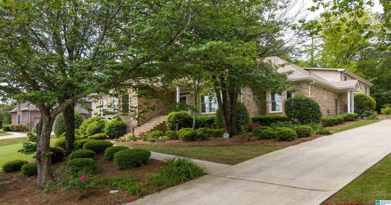 704 LAKE CREST DRIVE, HOOVER, Jefferson, Alabama, 35226, 21384038, 4 Bedrooms Bedrooms, ,3 BathroomsBathrooms,Single Family Home,For Sale,LAKE CREST DRIVE,21384038